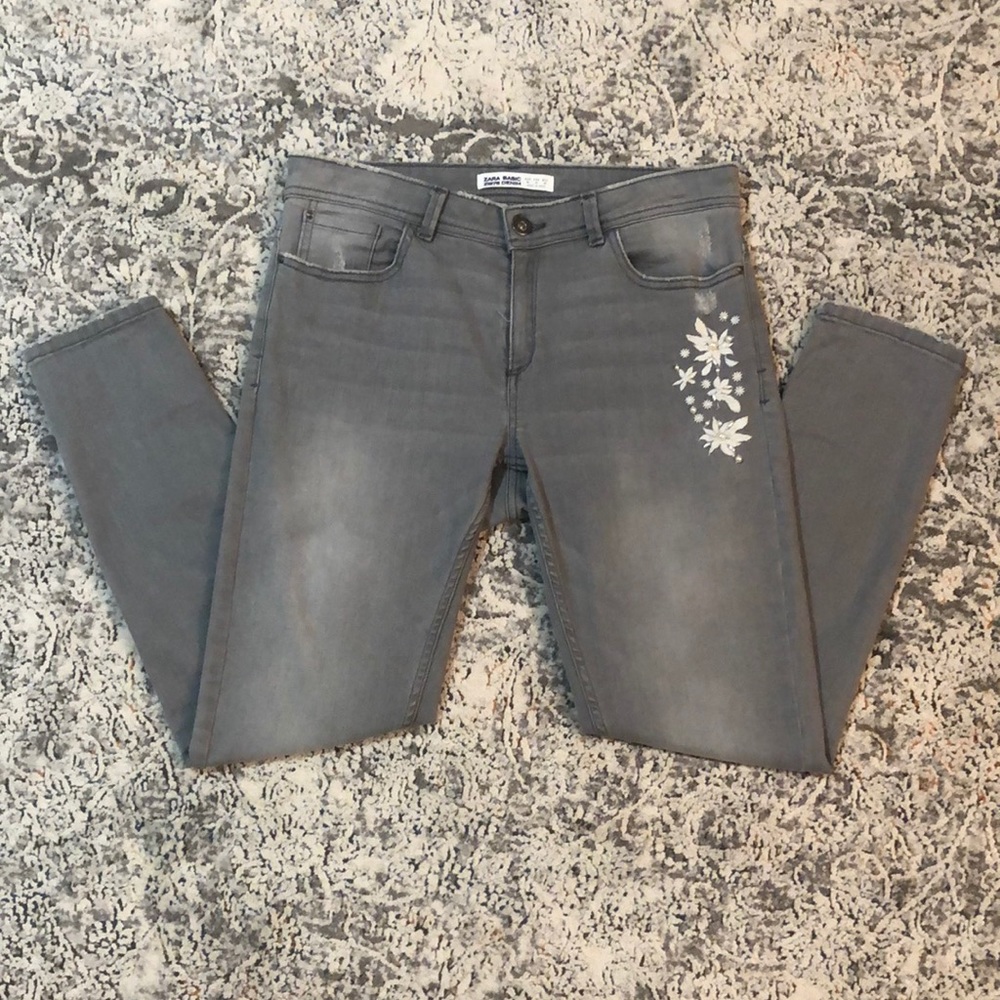 ZARA Embroidery Jeans